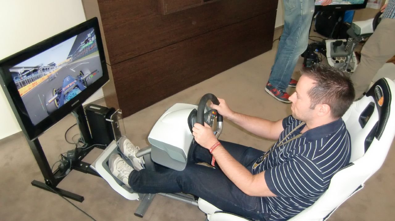 [25/07/2011] Andy spielt F1 2011