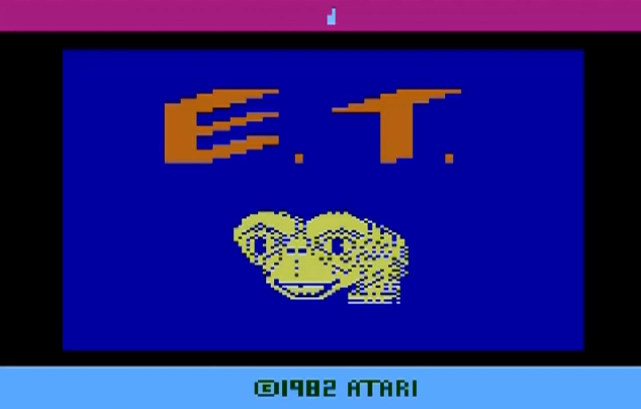 [08/07/2011] E.T., das Spiel zum gleichnamigen Film gilt als eines der schlechtesten Spiele aller Zeiten. Angeblich soll es ohne permanente Nutzung der Anleitung kaum spielbar sein. Ihr nennt das Game euer Eigen? Dann ab damit auf den Dachboden!