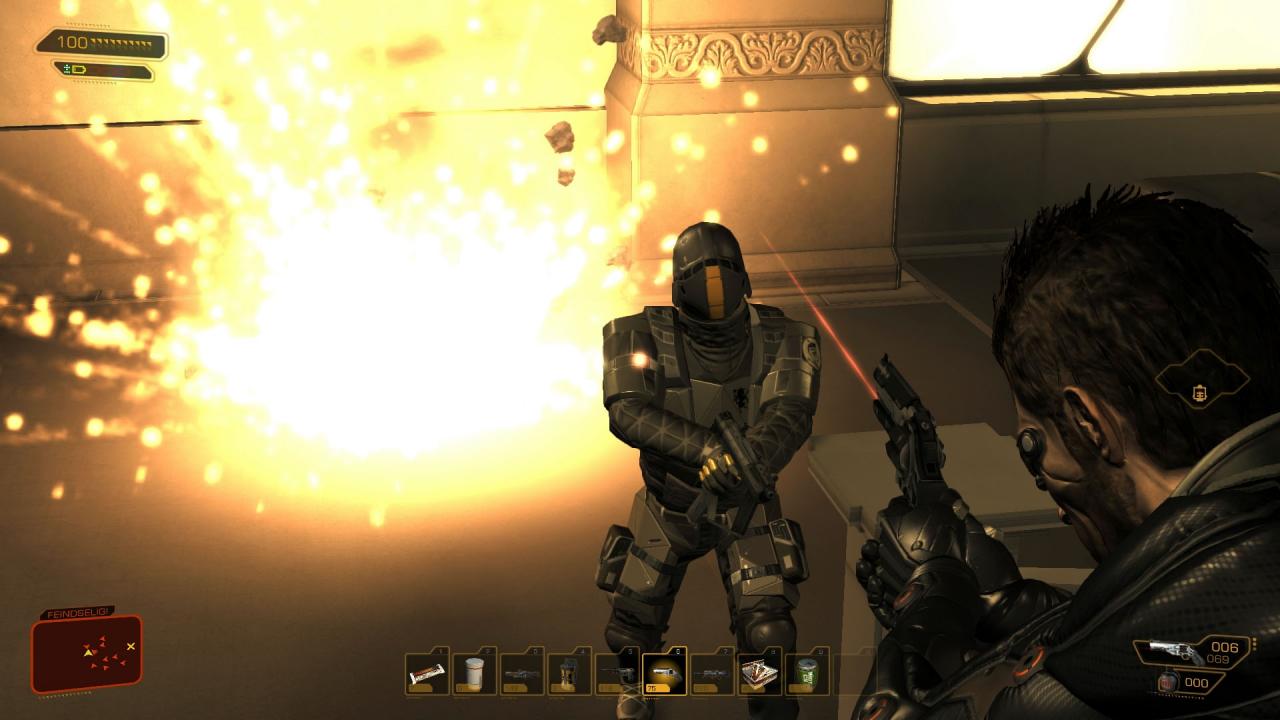 [22/08/2011] Deus Ex: Human Revolution ist bis heute ein Fest für Genre-Fans. Jedoch kam vor allem durch die Bosskämpfe schnell Frust auf. Diesem Umstand nahmen sich die Entwickler im DLC The Missing Link an. Der Endgegner konnte, ganz im Stil des restlichen Spiels, verschont werden.