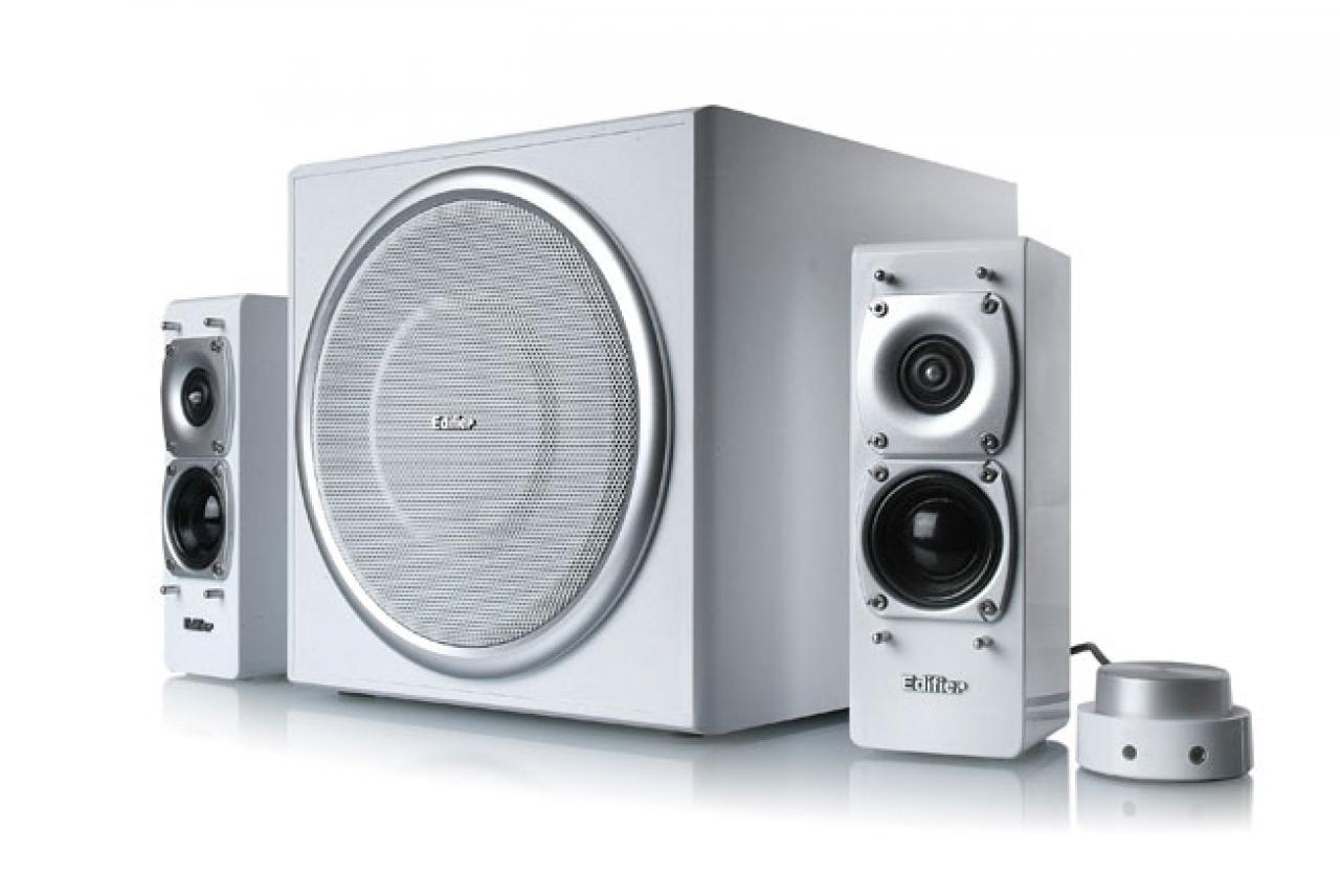[09/09/2011] PC-Boxensets wie das Edifier S330D sind aktiv - sie haben eine eigene Stromversorgung
