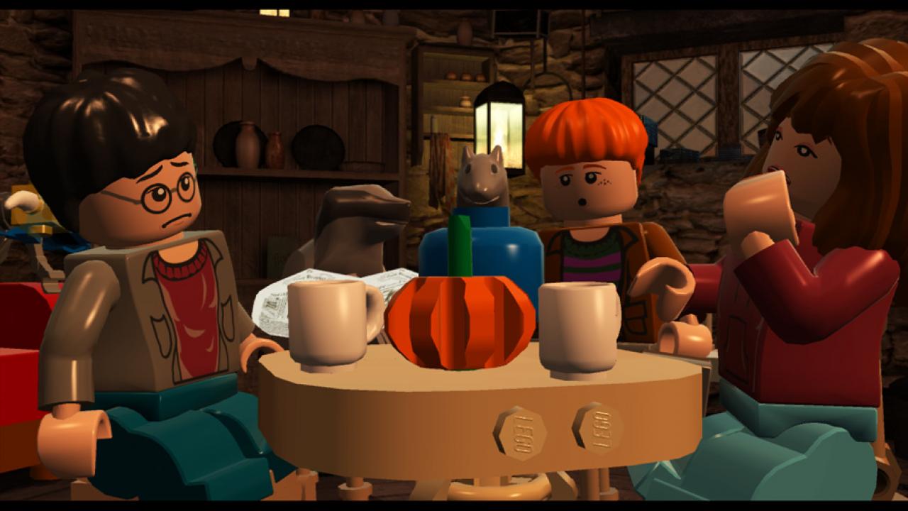 [21/09/2011] Dass man die Filmadaptionen aus dem Hause LEGO nicht allzu ernst nehmen darf, ist bekannt. Da wird die eine oder andere Szene gerne einmal zugunsten eines kräftigen Lachers etwas verändert. Richtigen Humor beweist die Reihe allerdings mit der Spielsprache, die leider nur aus 