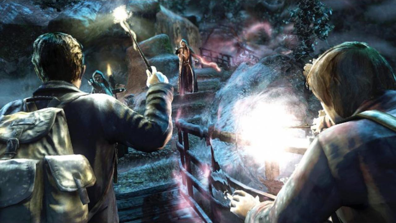 [08/09/2011] Harry Potter und die Heiligtümer des Todes Teil 1 - Streng lineare Schlauchlevels, unterirdische Gegner K.I., schwammige Steuerung und unzeitgemäße Grafik: Electronic Arts hat die Videospieladaption richtig in den Sand gesetzt. Die Versoftung ist nicht einmal hartgesottenen Fans der Brillenschlange zu empfehlen. 