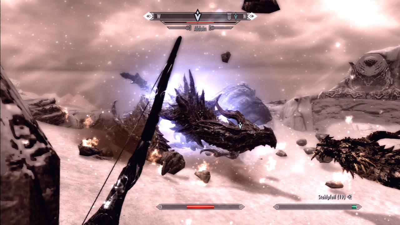 [14/11/2011] Wenn wir Alduin mit dem Drachenfallschrei zu Boden zwingen, kann auch Paarthurnax besser eingreifen.
