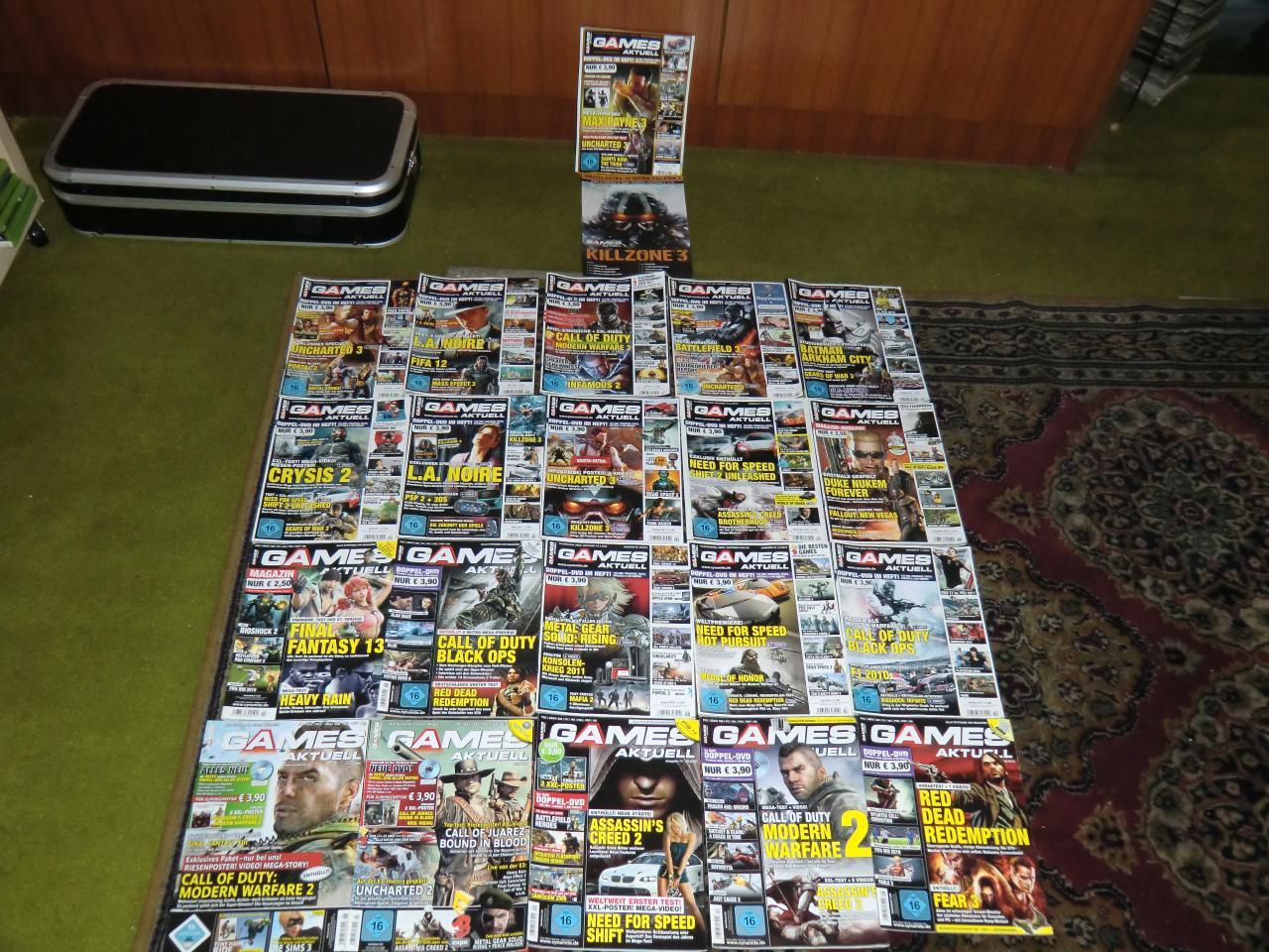 [07/11/2011] Leser Sven Lausen fotografierte seine wachsende Sammlung, angeführt von der Jubiläumsausgabe!