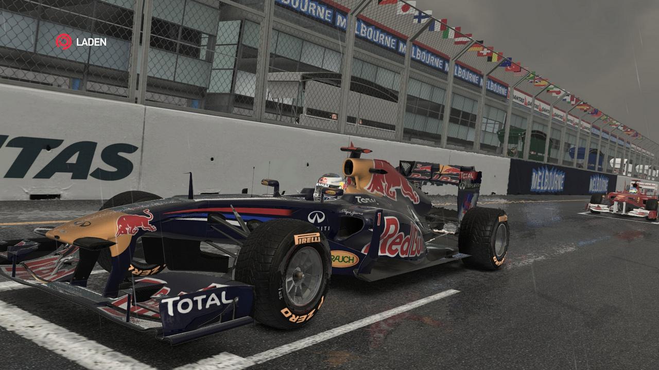 [20/01/2012] Platz 8: Boliden wirken schon im realen Renngeschäft wie fahrende Werbetafeln und Bannerwerbung ist ebenfalls nicht wegzudenken. Kein Wunder also, dass in den F1-Rennspielen ebenfalls eine Reklame die andere jagt. 