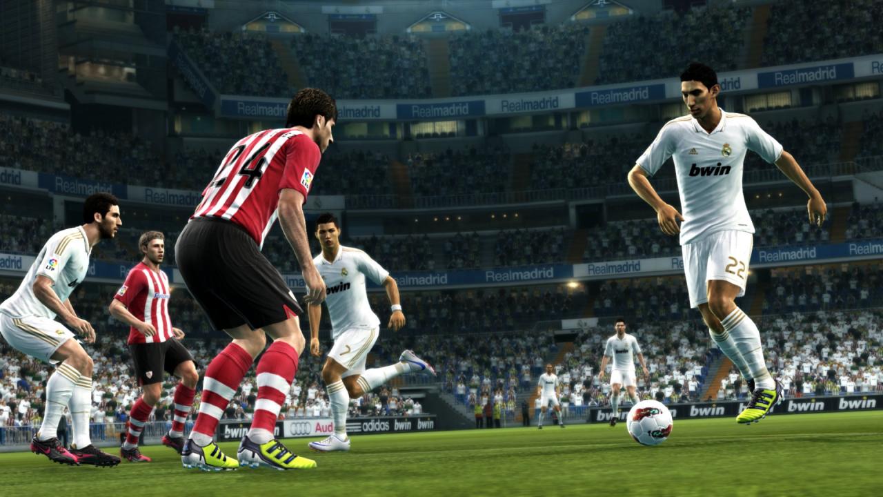 [19/06/2012] Pro Evolution Soccer 2013 erscheint am 20. September und ist damit eine Woche früher dran als der Konkurrent FIFA 13. Welchem der beiden Spiele haltet ihr die Treue? (9)