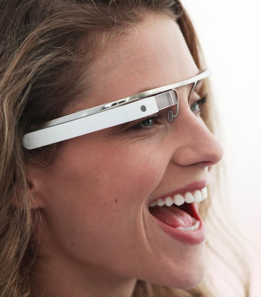 [28/06/2012] Googles Project Glass ist ein vor den Augen getragenes Display, das auf Augmented-Reality-Einbindung setzt. Alles was ihr normalerweise seht, kann dadurch mit zusätzlichen Informationen und Objekten erweitert werden. Project Glass für Videospiele einzusetzen wäre eine bahnbrechende Revolution.