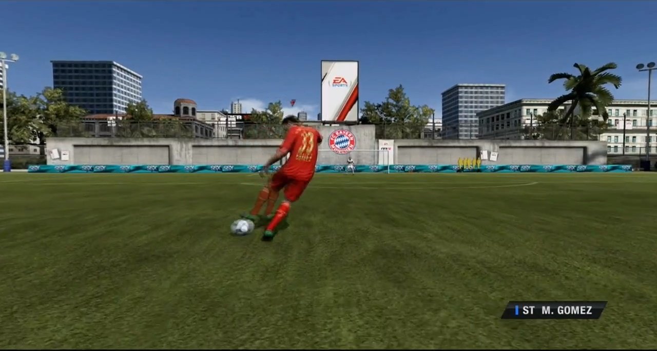 [24/08/2012] In FIFA 13 habt ihr kurz vor Beginn der Partie noch Gelegenheit, ein paar Schüsse aufs Tor abzugeben oder eure Dribbling-Tricks zu üben.