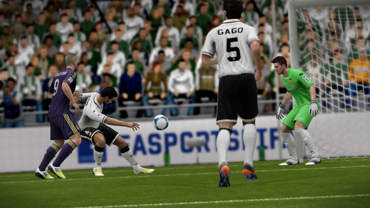 [20/10/2012] 320 Millionen Partien wurden in FIFA 13 bis zum Ende des vergangenen Jahres ausgetragen. Allein die Spielzeit davon wäre sicher beeindruckend!