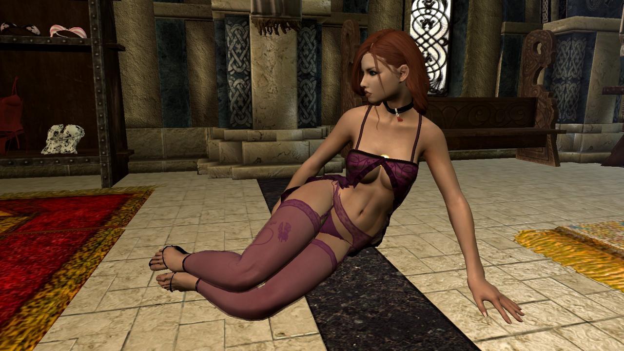 [15/10/2012] Sweet and Sexy Lingerie - Auf welche verrückten Ideen die Skyrim-Modder manchmal kommen. Mit Sweet and Sexy Lingerie hält ein Modeschäft für Damenbekleidung Einzug in Himmelsrand. Dort könnt ihr Reizwäsche für die Frau erwerben. Über 40 verschiedene Teile sind im Angebot. Unser Fazit: Reizend!