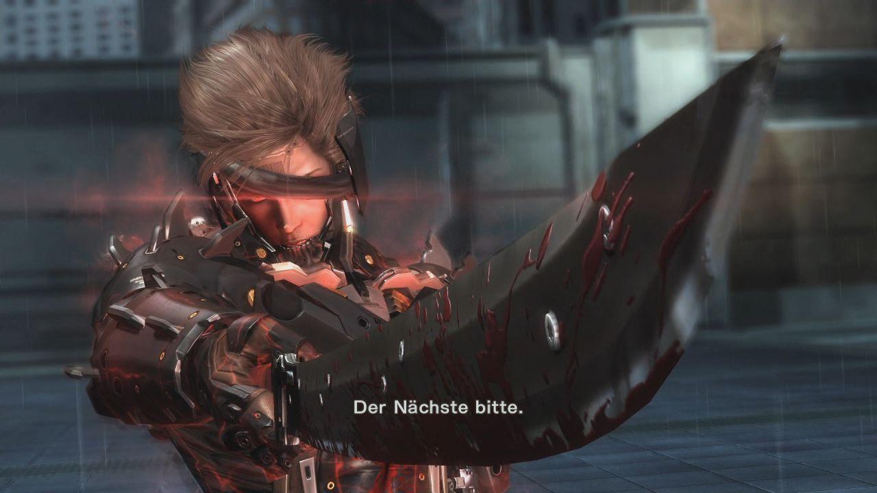 [19/02/2013] Damit Raiden in Metal Gear Rising: Revengeance auch sämtliche Gegner in Scheiben schneiden kann, benötigt er ein sehr scharfes Schwert. Sein High Frequency-Blade ist genau das. Das Schwert resoniert, sodass es die Bindungen der Materie schwächt, durch die es schneidet. Die Klinge ist ein zentrales Gameplay-Element , denn der Spieler kann in den sogenannten Blade-Modus schalten und dann in Bullet-Time präzise seine Schwert-Schnitte setzen.