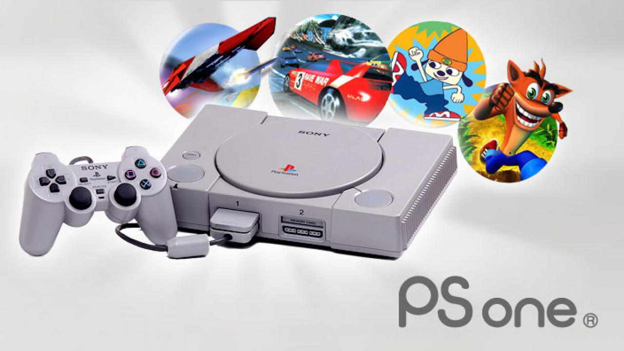 [26/06/2013] Ursprünglich wurde die PlayStation als Zusatzgerät zum Super Nintendo Entertainment System entworfen. Als Nintendo sich einen anderen Partner für die Entwicklung des peripheren CD-Laufwerks suchte, brachte Sony kurzerhand seine eigene CD-Rom-Konsole auf den Markt.