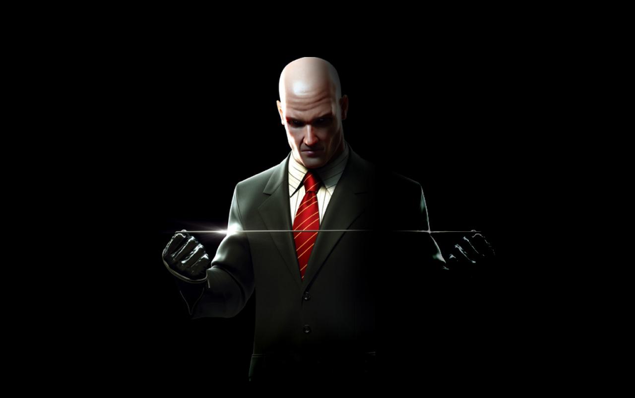 [27/09/2013] Was könnte ein Auftragskiller mit einer Mülltonne anfangen können? Natürlich seinen Abfall entsorgen! In Hitman hat der Spieler die Möglichkeit, Leichen in nicht nur in Gefriertruhen zu verstecken sondern auch in Abfallcontainern. Sie rumliegen zu lassen, wäre wohl doch ein wenig auffällig und alles andere als umweltbewusst!