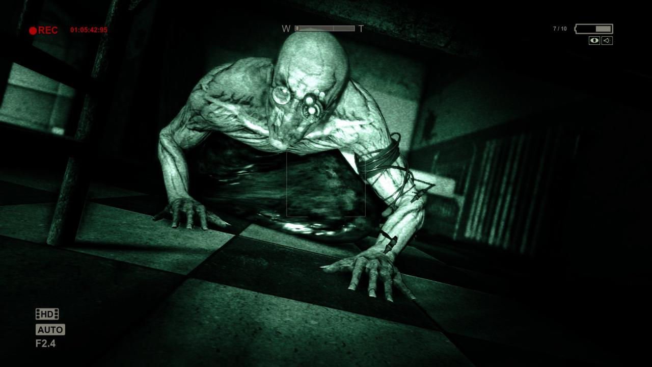 [13/09/2013] Outlast getestet: In der Mount Massive Nervenheilanstalt müssen wir vor gräßlich entstellen Kreaturen flüchten. (3)