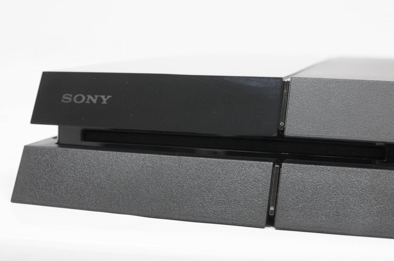 [08/11/2013] Fotos zur PlayStation 4. Die neue Sony-Konsole erscheint am 29. November in Deutschland. (1)