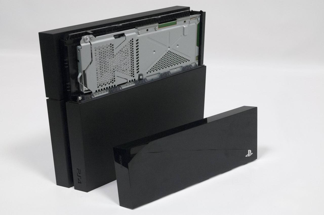 [08/11/2013] Fotos zur PlayStation 4. Die neue Sony-Konsole erscheint am 29. November in Deutschland. (5)
