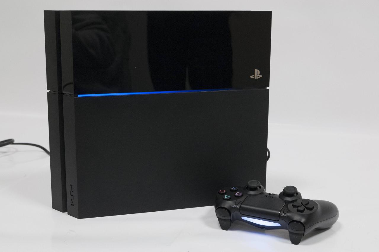 [08/11/2013] Fotos zur PlayStation 4. Die neue Sony-Konsole erscheint am 29. November in Deutschland. (8)