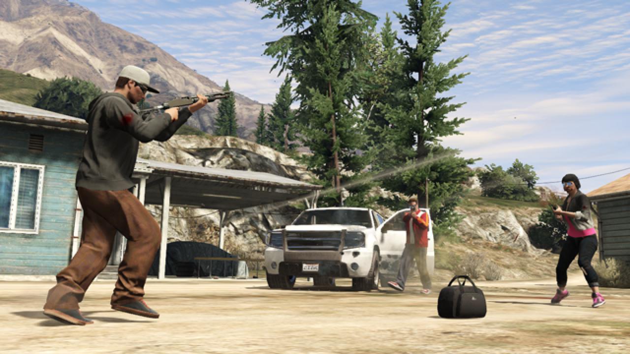 [19/12/2013] Der Online-Modus in GTA 5 hat uns nicht nur viele Stunden Spaß, sondern auch einigen Frust und vielleicht das eine oder andere zerstörte Gamepad eingebracht. Wenn sich mal wieder ein verrückter Stalker an unsere Fersen geheftet hat und nur darauf wartet, uns mit seinem Panzer überrollen zu können, kommt so richtig Freude auf. Wartet er dann noch gespannt an unserem Respawn-Punkt, nur um das Prozedere noch einige Male zu wiederholen, ist das Gefluche groß.