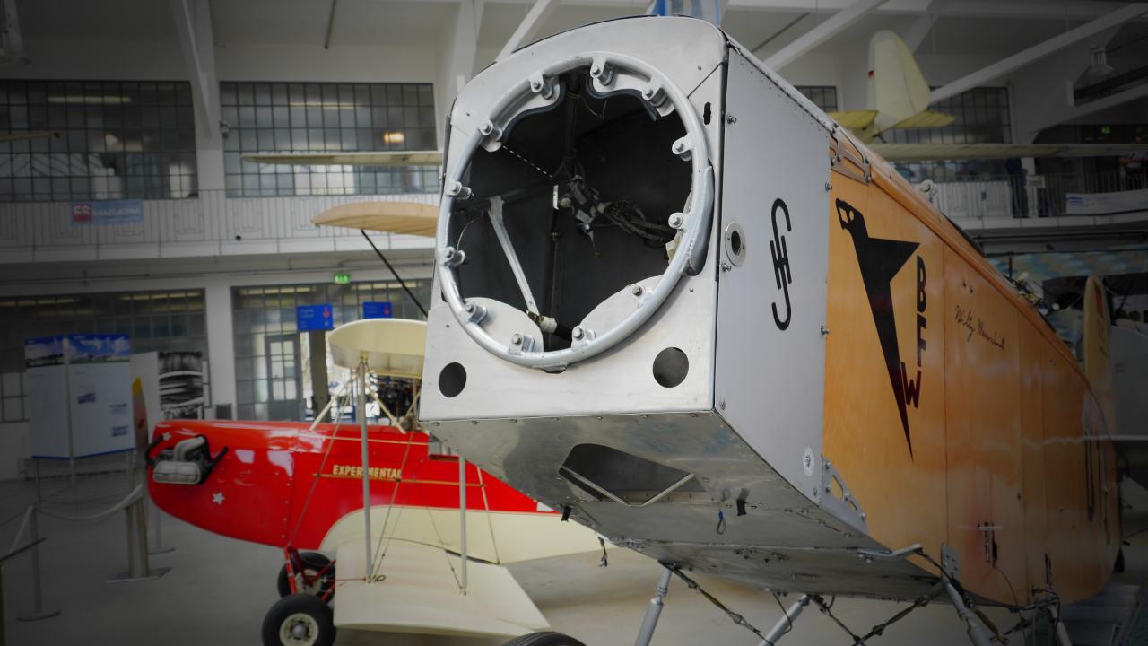 [31/03/2014] In der Sammlung der Luftwerft finden sich einige bemerkenswerte Ausstellungsstücke. (9)
