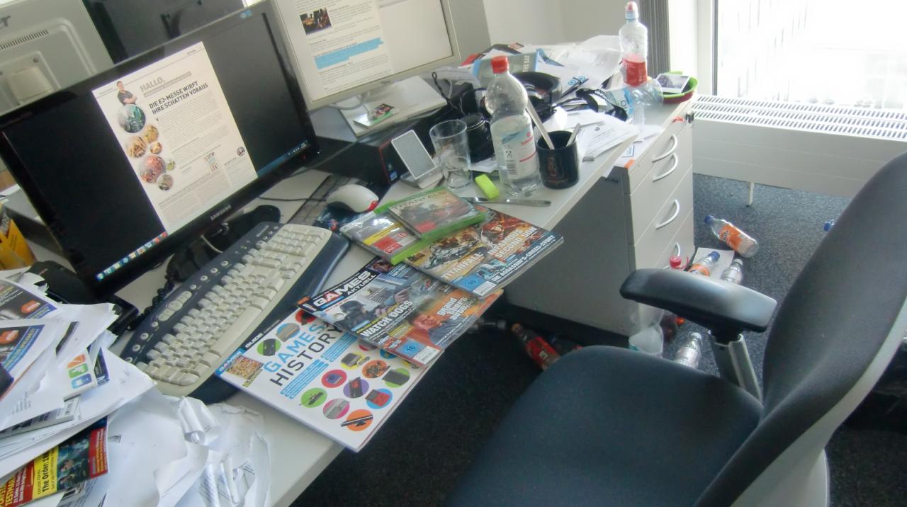 [12/03/2014] Nehmt auf dem Stuhl des Chefredakteurs Platz und bringt eure Ideen ein.