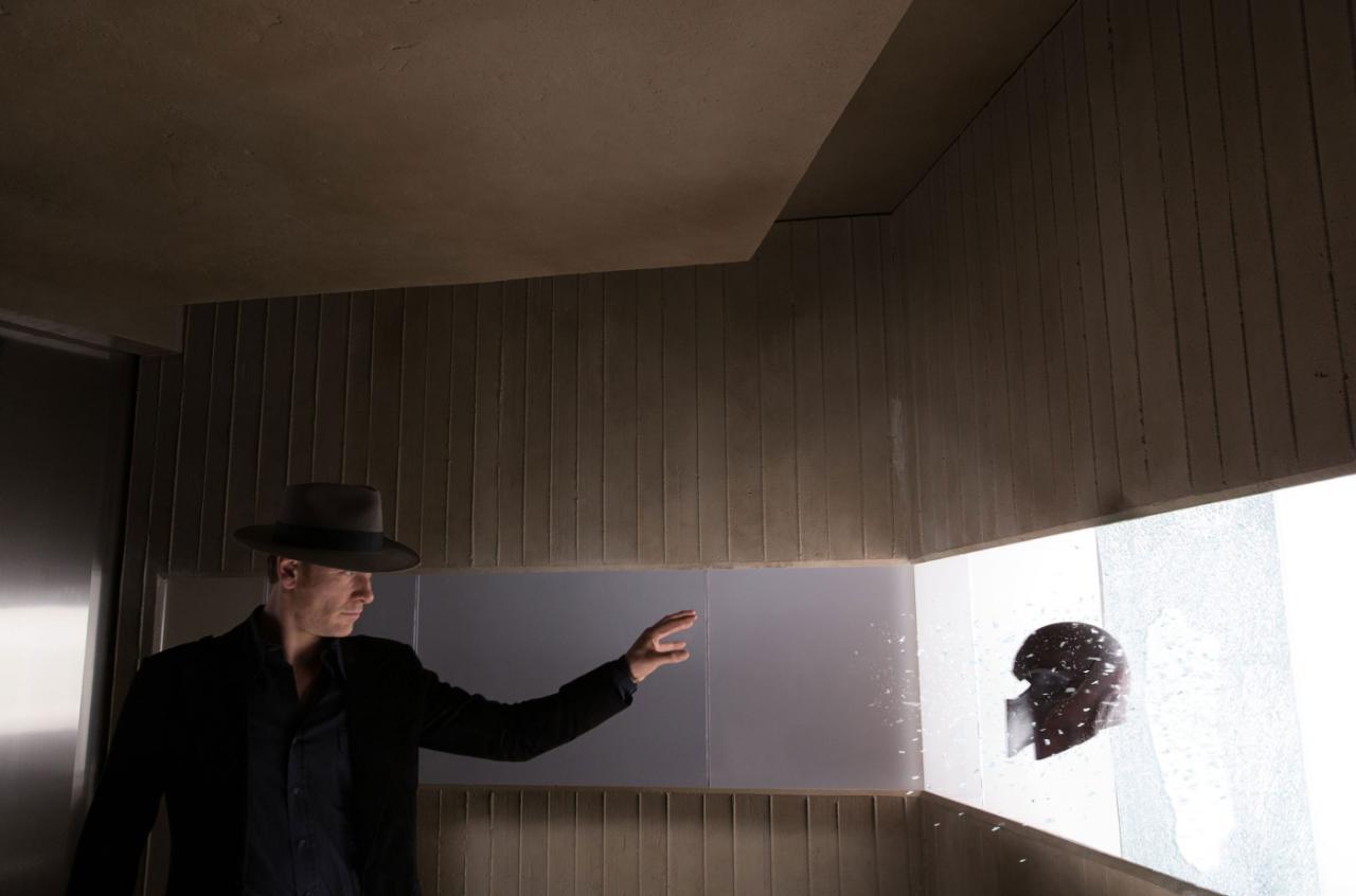[20/05/2014] Magneto bekommt seinen Helm zurück.