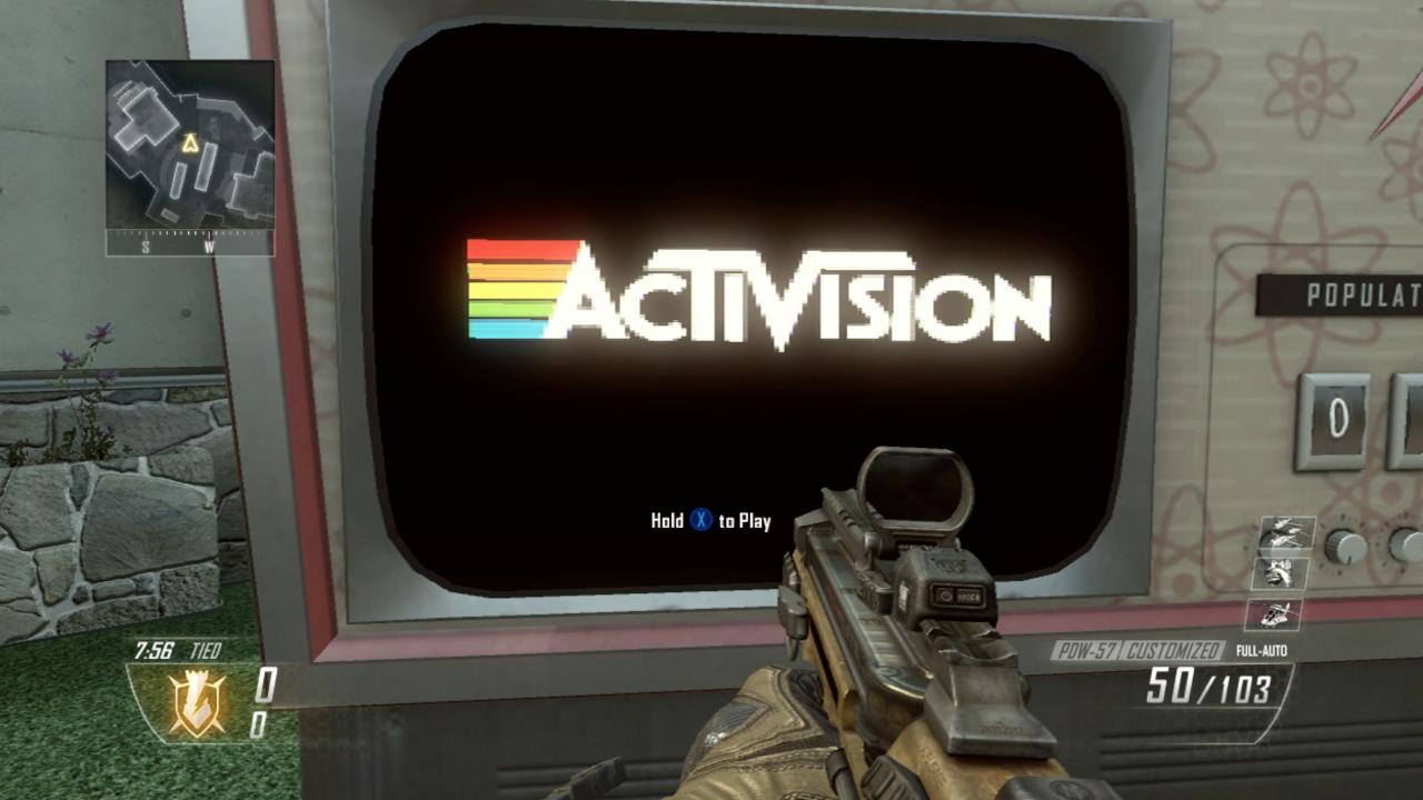 [14/08/2014] Wer Call of Duty mag, wird in Call of Duty: Black Ops 2 erst recht seinen Spaß haben! Auf der Nuketown 2025-Karte können wir ein spezielles Atari-Easter-Egg freischalten, indem wir in unter zwei Minuten allen Schaufensterpuppen die Köpfe abschießen. Dadurch schaltet man auf dem großen Fernseher mitten auf der Map ein paar oldschool Atari-Spiele frei, die man nach Herzenslust daddeln kann. Ist das nicht cool?