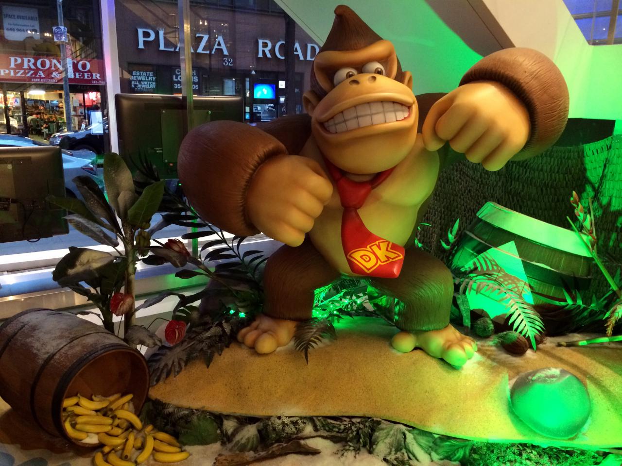 [25/09/2014] Nintendo World in New York: Das Nintendo-Kaufhaus ist Teil des Rockefeller Centers, eine der bekanntesten Adressen in Manhattan. (7)