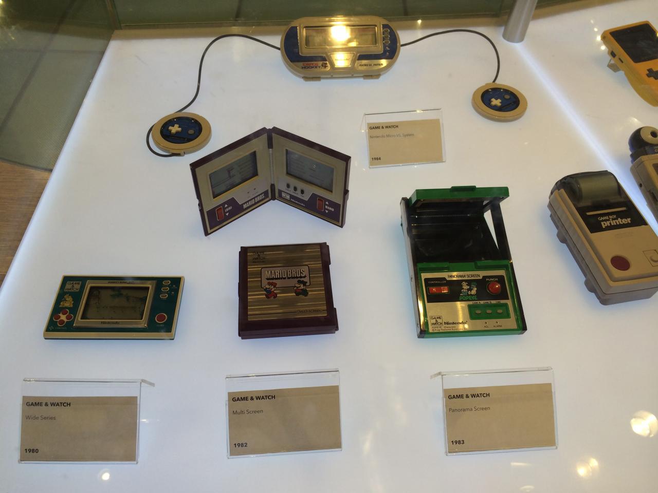 [25/09/2014] Nintendo World in New York: Das Nintendo-Kaufhaus ist Teil des Rockefeller Centers, eine der bekanntesten Adressen in Manhattan. (8)