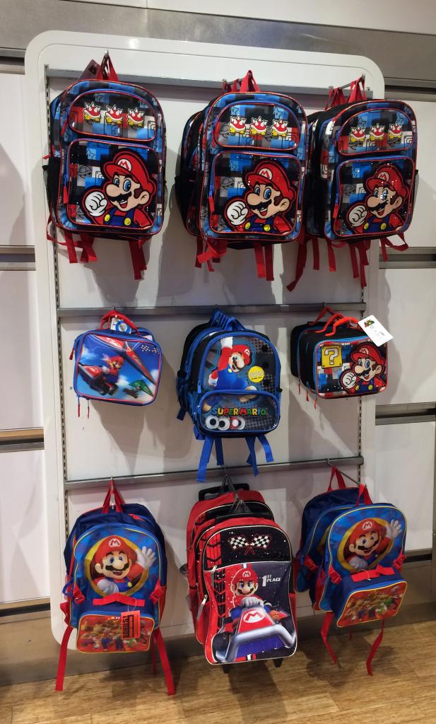 [25/09/2014] Nintendo World in New York: Das Nintendo-Kaufhaus ist Teil des Rockefeller Centers, eine der bekanntesten Adressen in Manhattan. (20)