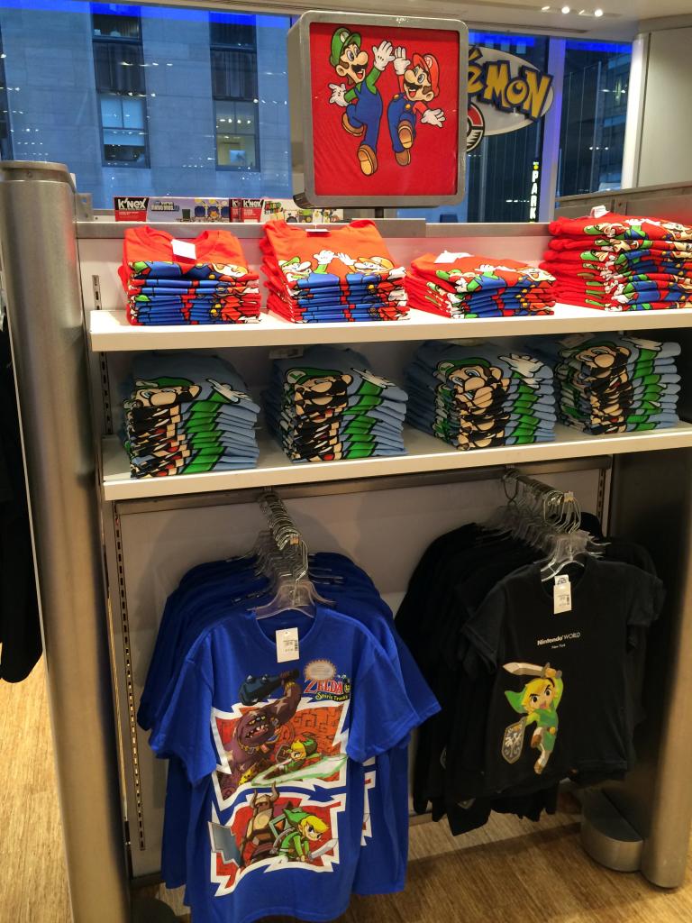[25/09/2014] Nintendo World in New York: Das Nintendo-Kaufhaus ist Teil des Rockefeller Centers, eine der bekanntesten Adressen in Manhattan. (26)