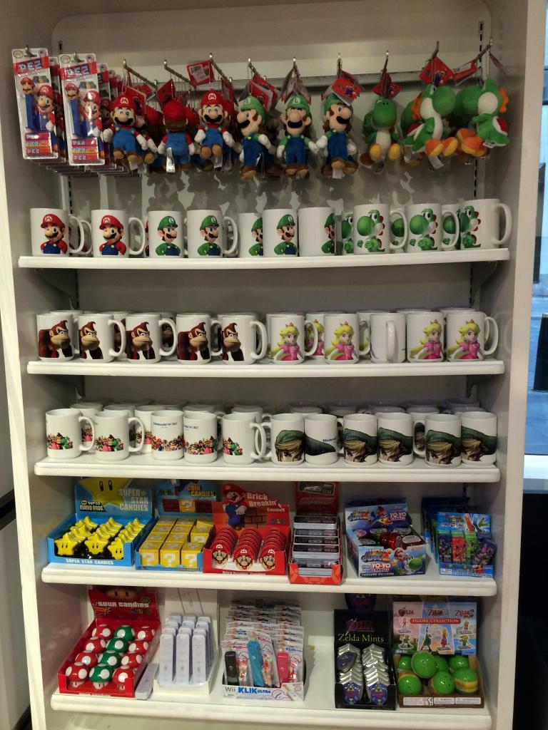 [25/09/2014] Nintendo World in New York: Das Nintendo-Kaufhaus ist Teil des Rockefeller Centers, eine der bekanntesten Adressen in Manhattan. (23)