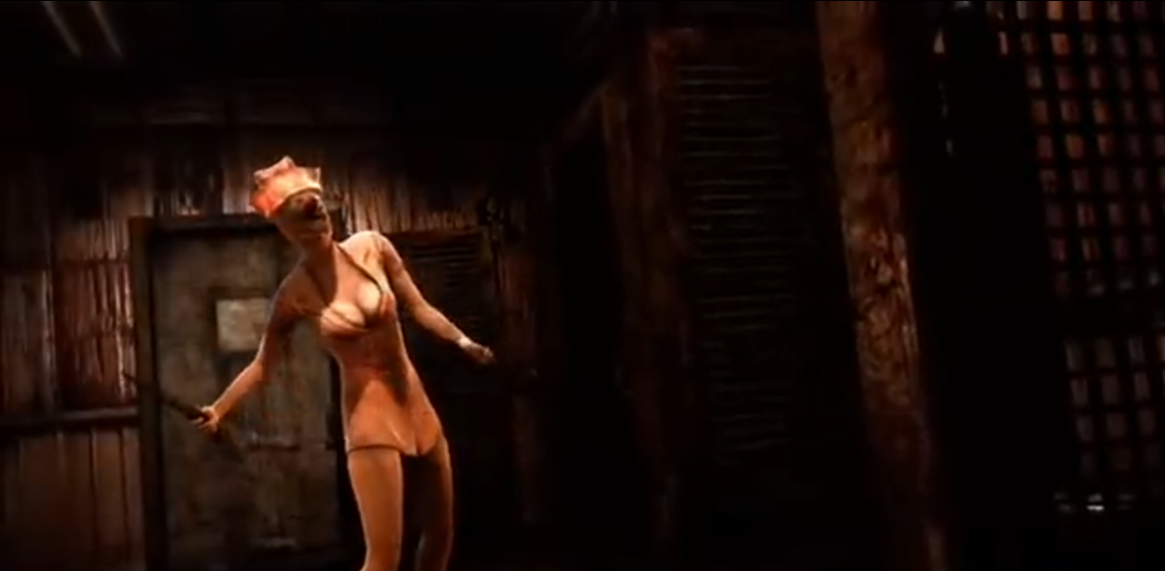 [21/10/2014] In Silent Hill: Homecoming treffen wir relative weit am Anfang auf die sexy Krankenschwester, die so abgehackt geht und ein hübsches Messer in der Hand hat. Wir bezweifeln allerdings, dass sie uns helfen möchte.