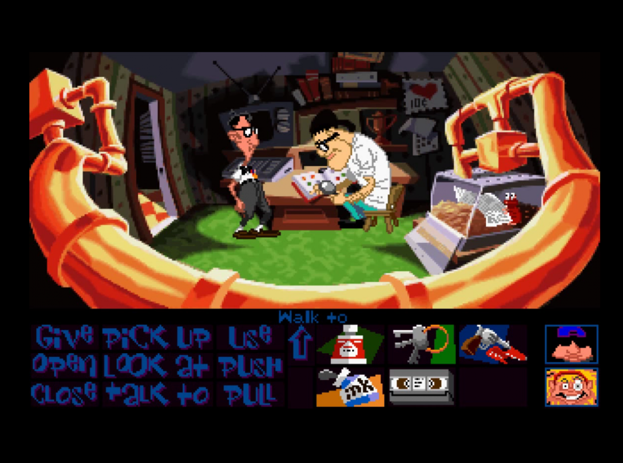 [26/02/2015] Day of the Tentacle - Im Zimmer, in dem sich Ed befindet, steht ein Computer, auf dem man Maniac Mansion spielen kann. Das komplette Spiel ist drauf!