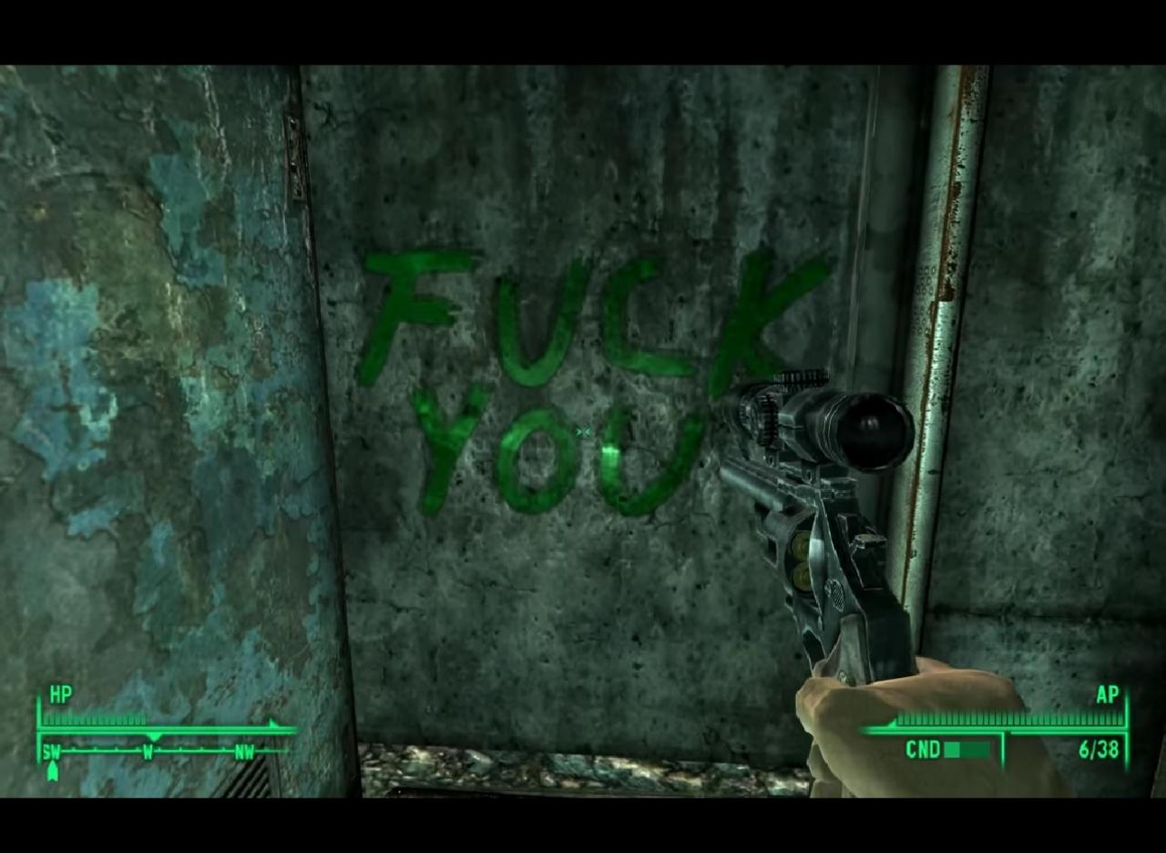 [10/02/2015] In der post-apokalyptischen Welt von Fallout 3 ist es wichtig, immer genügend Proviant und Ausrüstung zu haben. Da öffnet man gerne unzählige von Türen, in der Hoffnung, die besten Gegenstände zu finden. Dann gibt es wiederum Türen, die einem nicht so viel bringen, zumindest was wichtige Gegenstände angeht. Wie zum Beispiel diese hier - nach deren Öffnen werden wir nur mit einem charmanten 