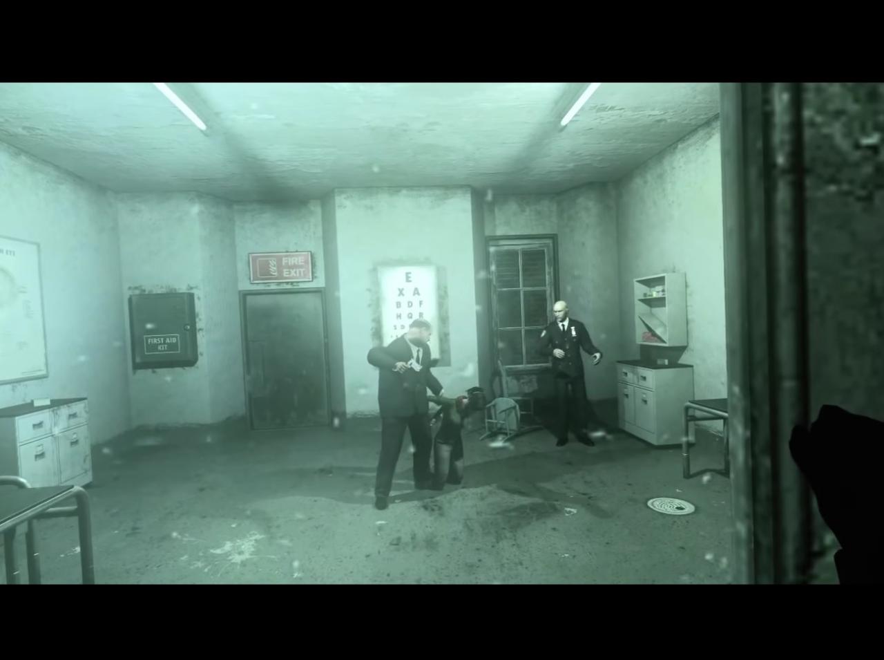[10/02/2015] *Spoiler-Warnung* In The Darkness übernehmt ihr die Rolle des Protagonisten Jackie Estacado. Im Verlauf des Spiels gelangt ihr an einen Punkt, an dem ihr durch das Fenster einer Tür sehen könnt, wie eure Freundin Jenny von Männern festgehalten und mit einer Waffe bedroht wird. Egal, was ihr tut - ihr könnt nicht hinein. Und so wird Jenny vor euren Augen hingerichtet. Die Tür hat hierbei einen besonders dramatischen Effekt: sie stellt eine undurchdringliche Mauer zwischen euch und Jenny dar, besitzt aber gleichzeitig ein Fenster, das ein Wegsehen schier unmöglich macht.