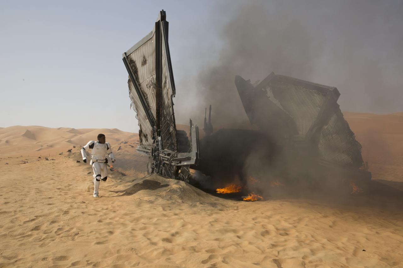 [18/08/2015] Star Wars: Das Erwachen der Macht - Szenenbilder aus dem Film, der am 17. Dezember 2015 in die Kinos kommt. (16)