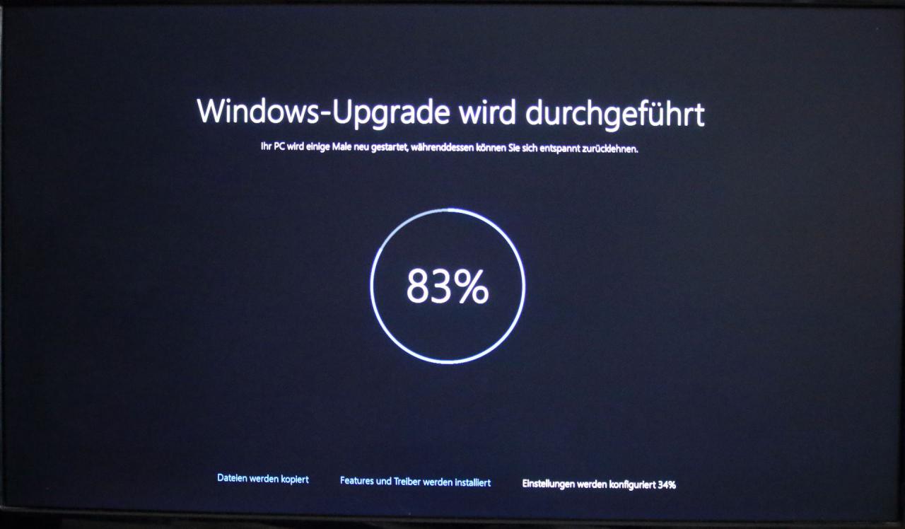 [07/08/2015] Foto vom Bildschirm beim Windows 10-Upgradevorgang