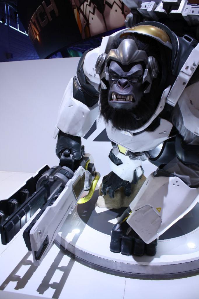 [06/08/2015] Gamescom 2015 - Weitere Bilder zeigen euch die Messestände samt Warteschlangen. (27)