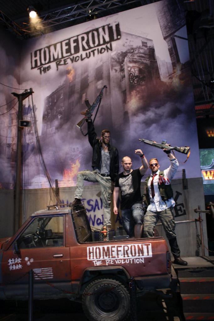 [06/08/2015] Gamescom 2015 - Weitere Bilder zeigen euch die Messestände samt Warteschlangen. (8)