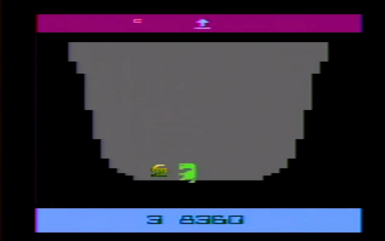 [19/11/2015] Der berühmteste Flop ist wohl E. T. für Atari. Zuerst gab es nur das Gerücht, der Hersteller hätte die unverkauften Exemplare in einer Deponie in der Wüste vergraben. Mittlerweile wissen wir: Es ist wahr! Die Dokumentation Dumping the Alien, berichtet über die Suche und den Fund in der Wüste.
