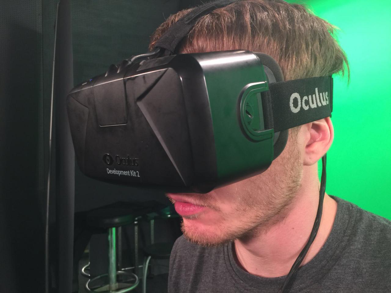 [21/01/2016] Selbst auf dem DK2 von Oculus Rift ist das VR-Erlebnis mit EVE Valkyrie beeindruckend.