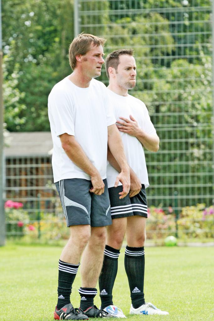 [05/02/2016] Entschlossener Blick: Andy beim Cynamite-Fußball-Cup (später Computec-Cup). Und immer schön die Kronjuwelen schützen.