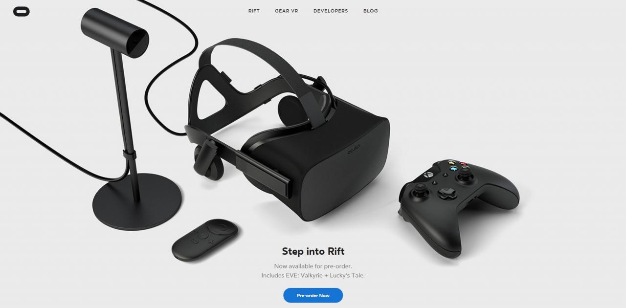 Oculus Rift, der Sensor, ein Xbox-One-Pad und eine Fernbedienung.