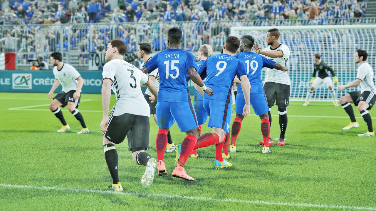 [20/07/2016] Bullen unter sich: Pogba und Boateng sind echte Brocken, technisch jedoch auch sehr versiert. Vor allem der junge Franzose ist mit dem Ball am Fuß begnadet. (PC)
