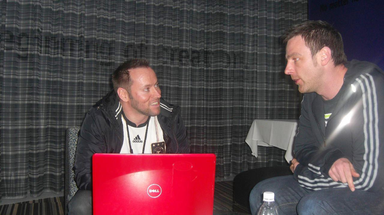 [01/08/2016] Gezeitenwechsel: Noch vor einigen Jahren konnte man sich viel offener mit Entwicklern unterhalten - hier Andy im Dialog mit FIFA-Producer David Rutter.