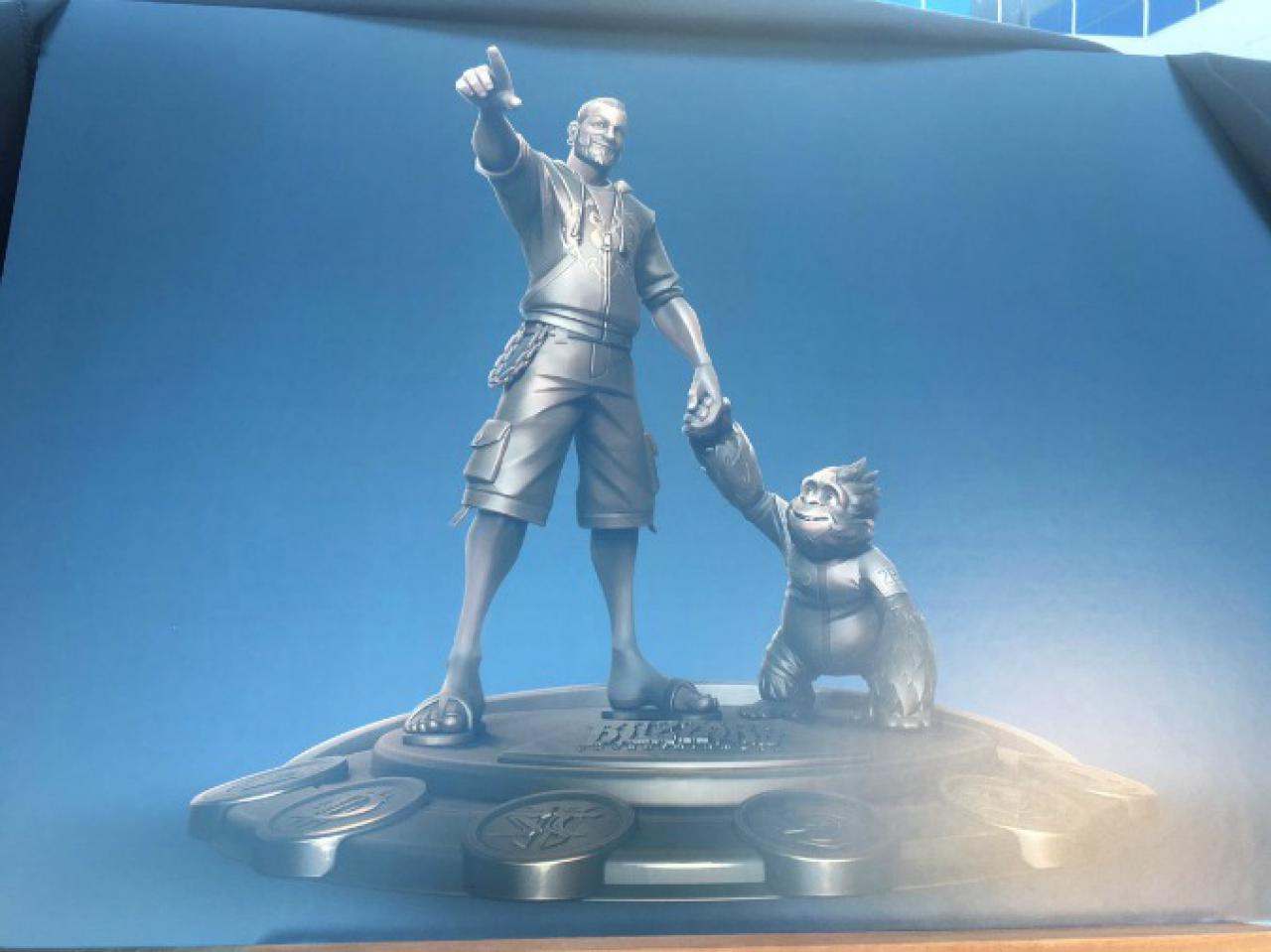 Blizzard: Metzen-Statue