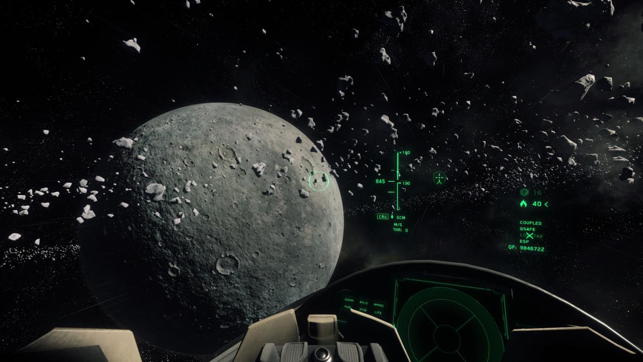 
Wer die Raumstation Grim HEX auf eigene Faust suchen möchte, muss sich in das Asteroidenfeld von Yela hineinwagen.