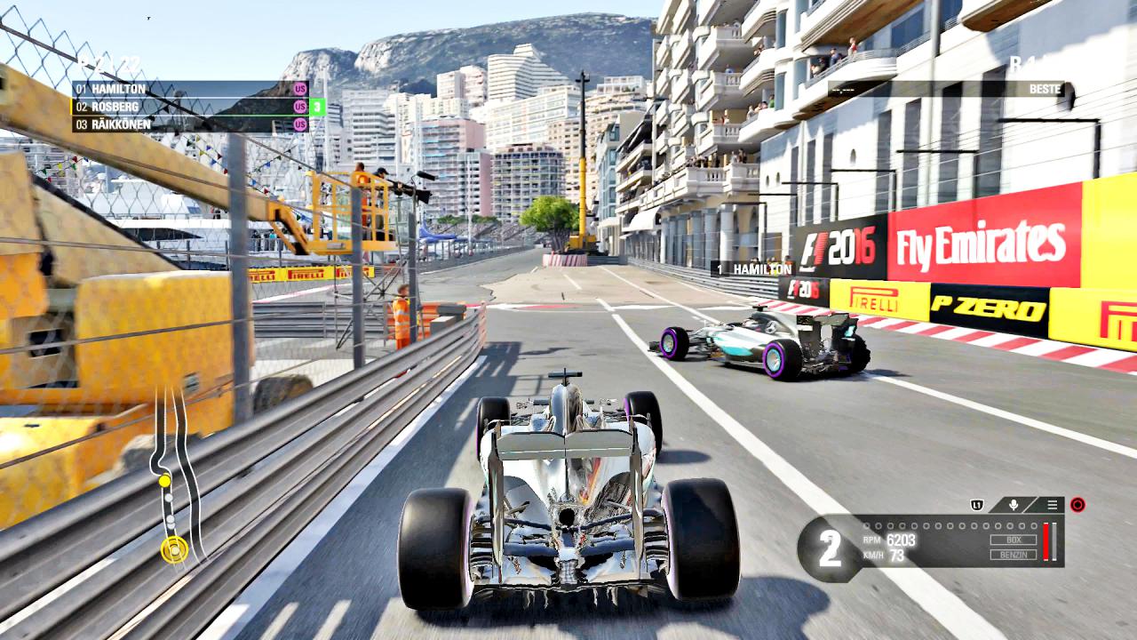 [12/10/2016] Zeitgemäß: In der alten Konsolengeneration hat das Monaco-Rennen stets geruckelt. Inzwischen lässt sich die enge Stadtstrecke flüssig umrunden. (PS4)