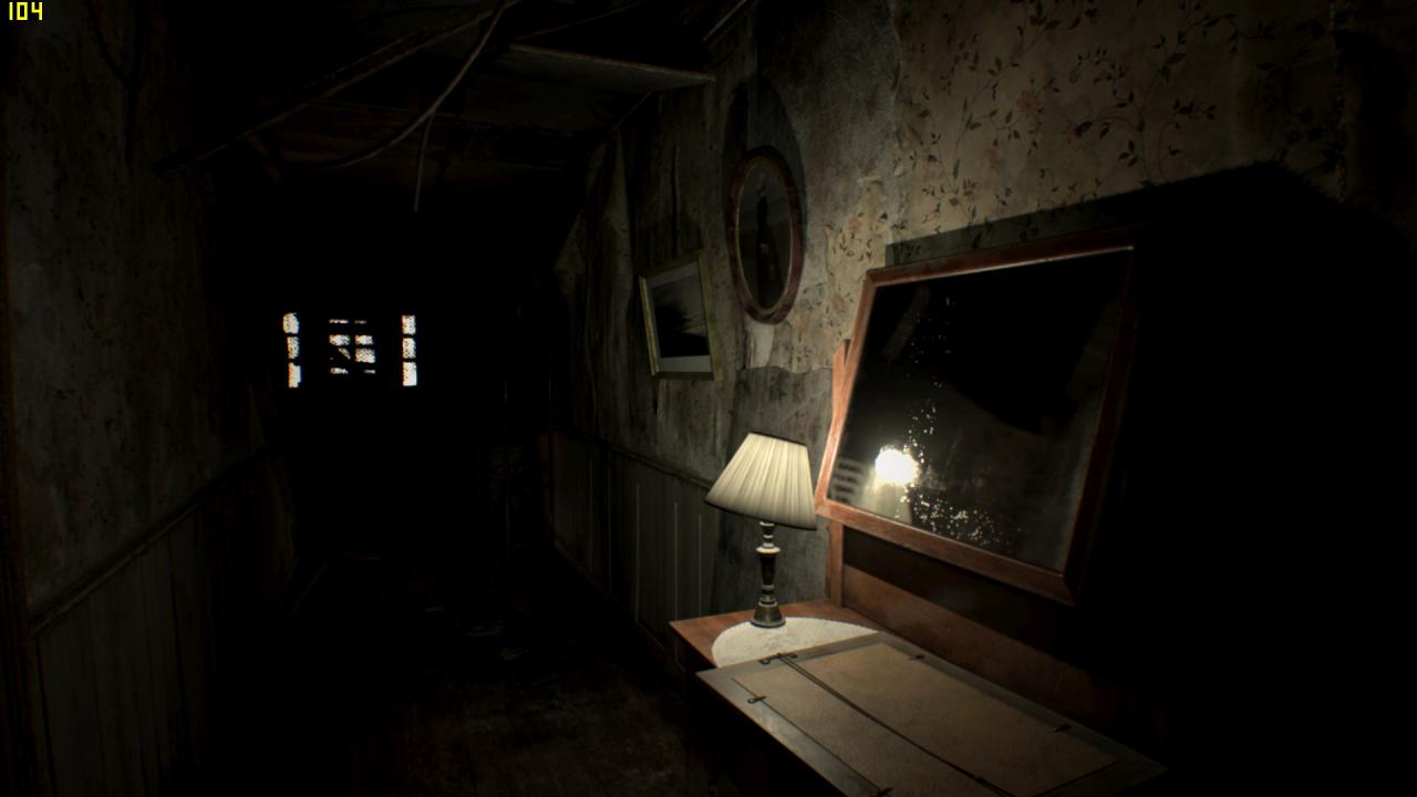 [27/01/2017] Eine vereinfachte Reflexion im Spiegel rechts im Bild bei Resident Evil 7