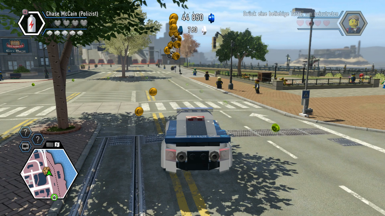 [20/04/2017] Fahren (nicht) leicht gemacht: Das Fahren in Lego City ist nicht ganz so rasant wie in GTA, aber auch hier könnt ihr euer Auto ganz leicht crashen.